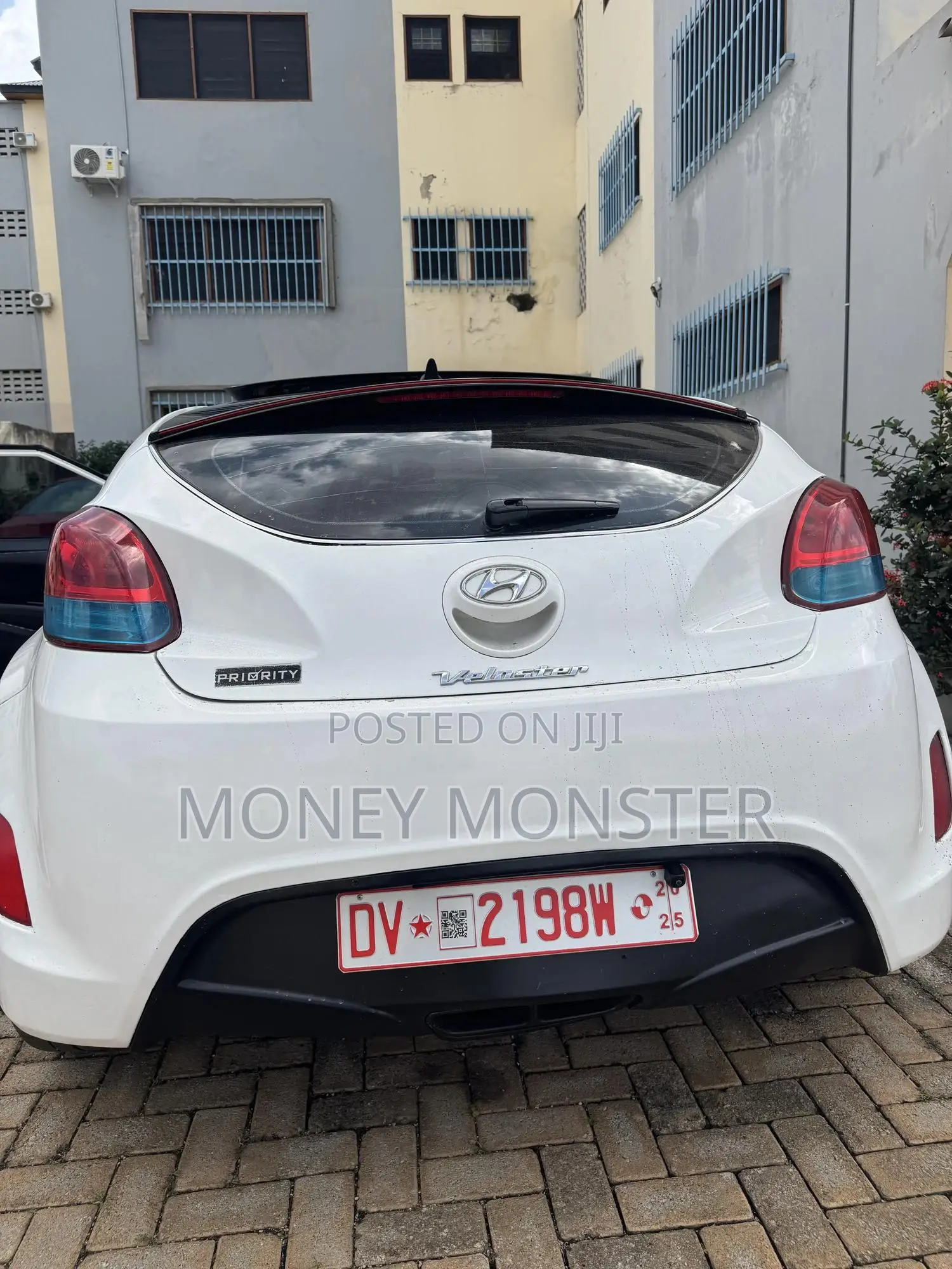 Hyundai Veloster Automatic 2012 White