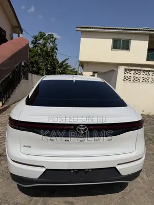 Toyota Crown 2024 White