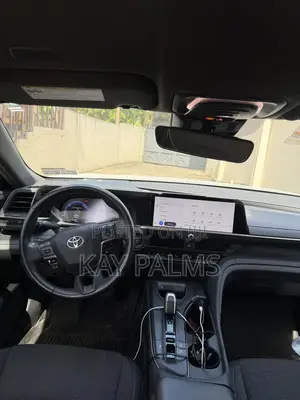 Toyota Crown 2024 White