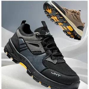 Low-Top
Hiking
Fashionable Sneakers
