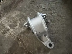 Honda CRV 2010,2011,2012 Engine Seat.