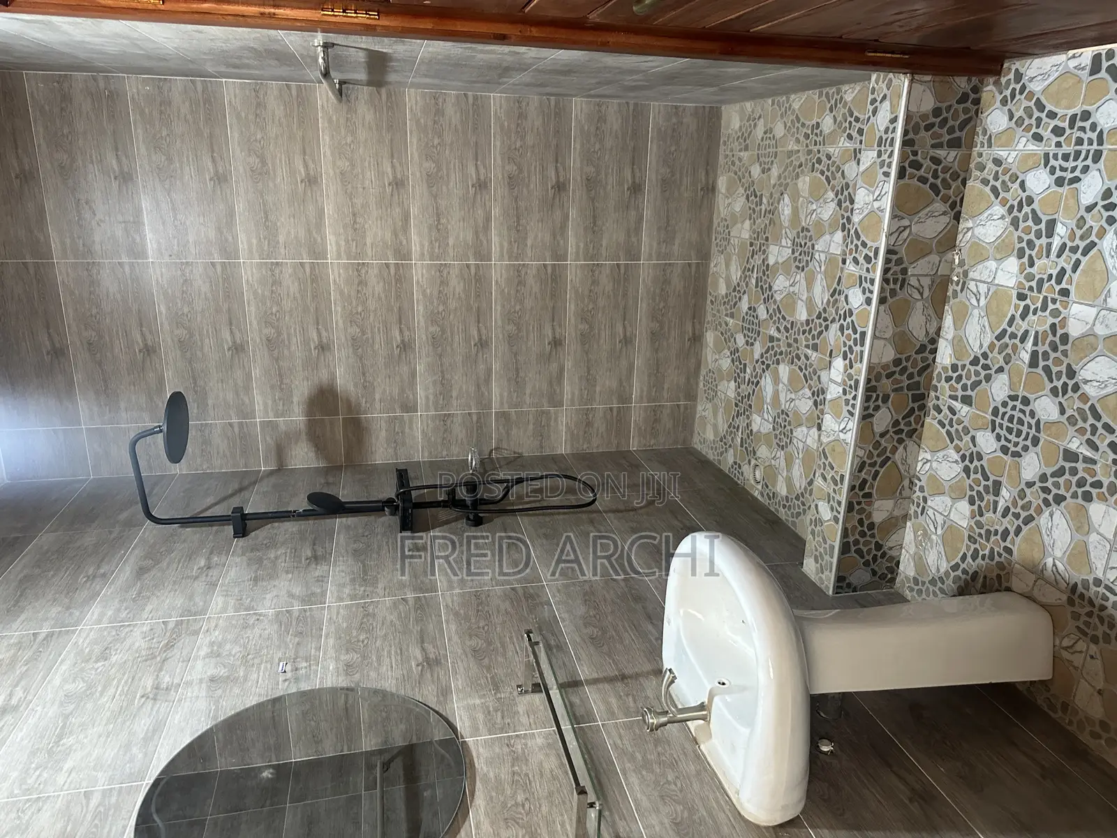 3bdrm House in Nkunyim Place, Kwabenya for sale