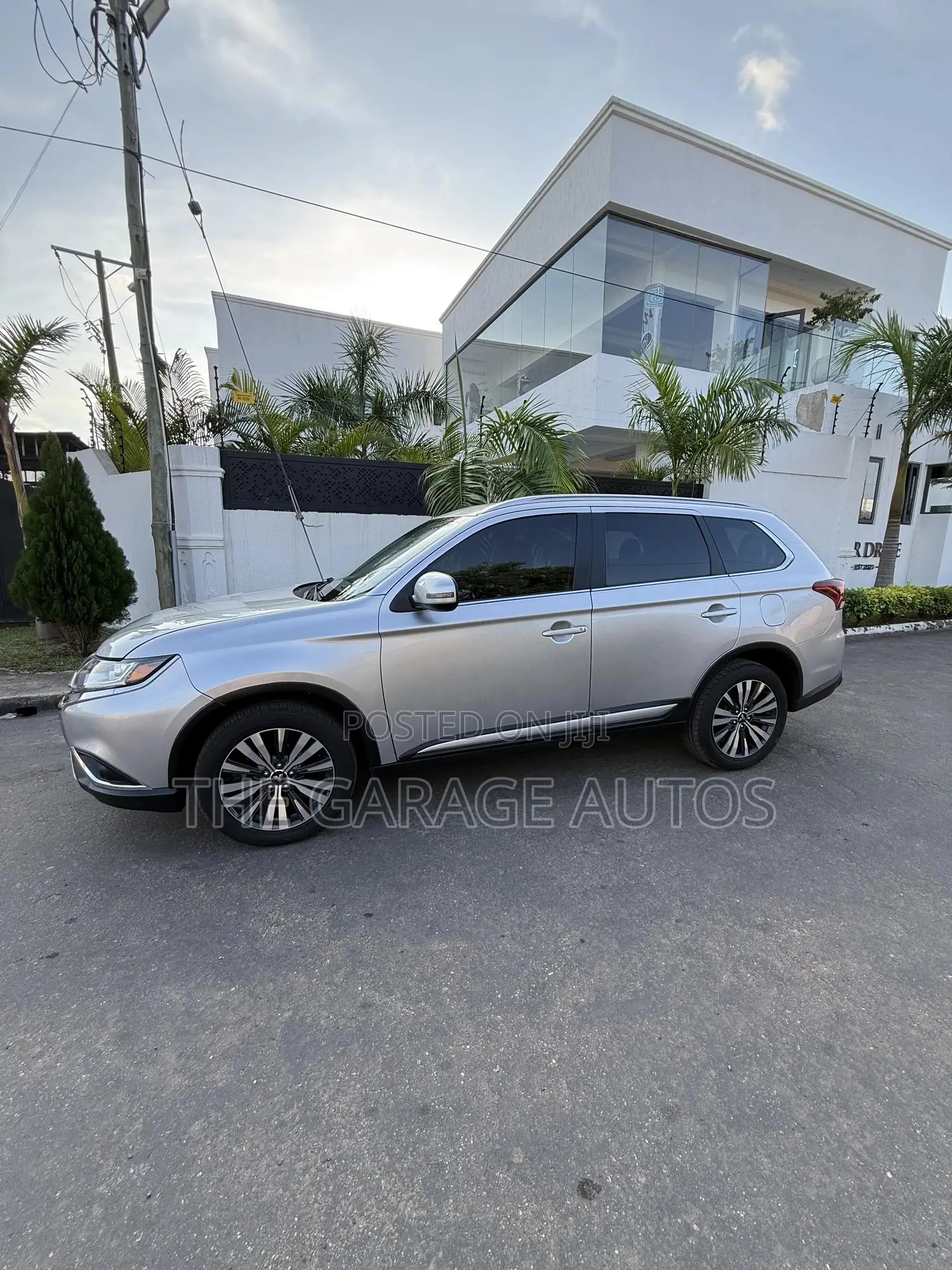 Mitsubishi Outlander SEL S-AWC 2020 Silver