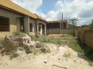 6bdrm House in Konkoli, Kumasi Metropolitan for sale