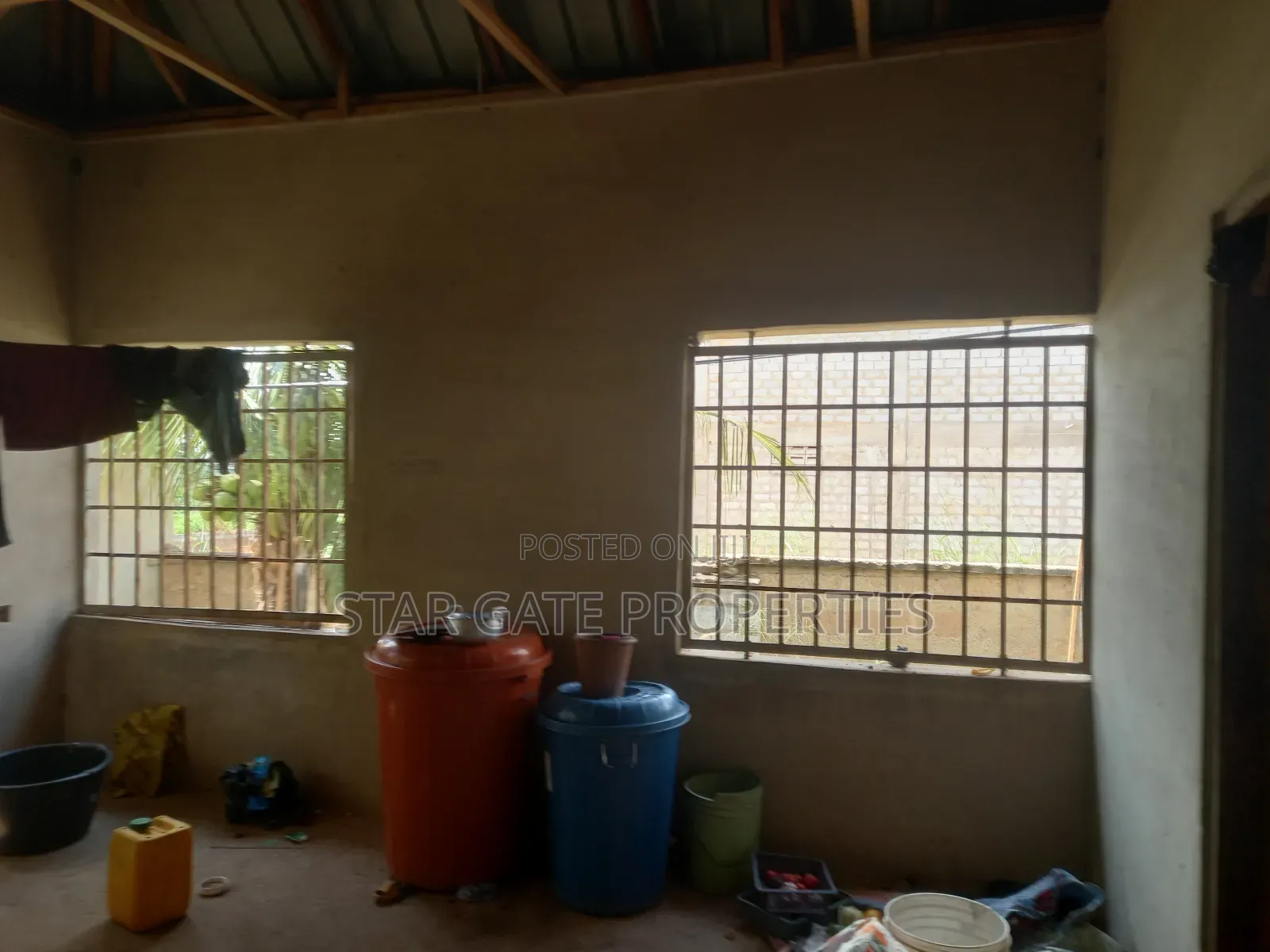6bdrm House in Konkoli, Kumasi Metropolitan for sale