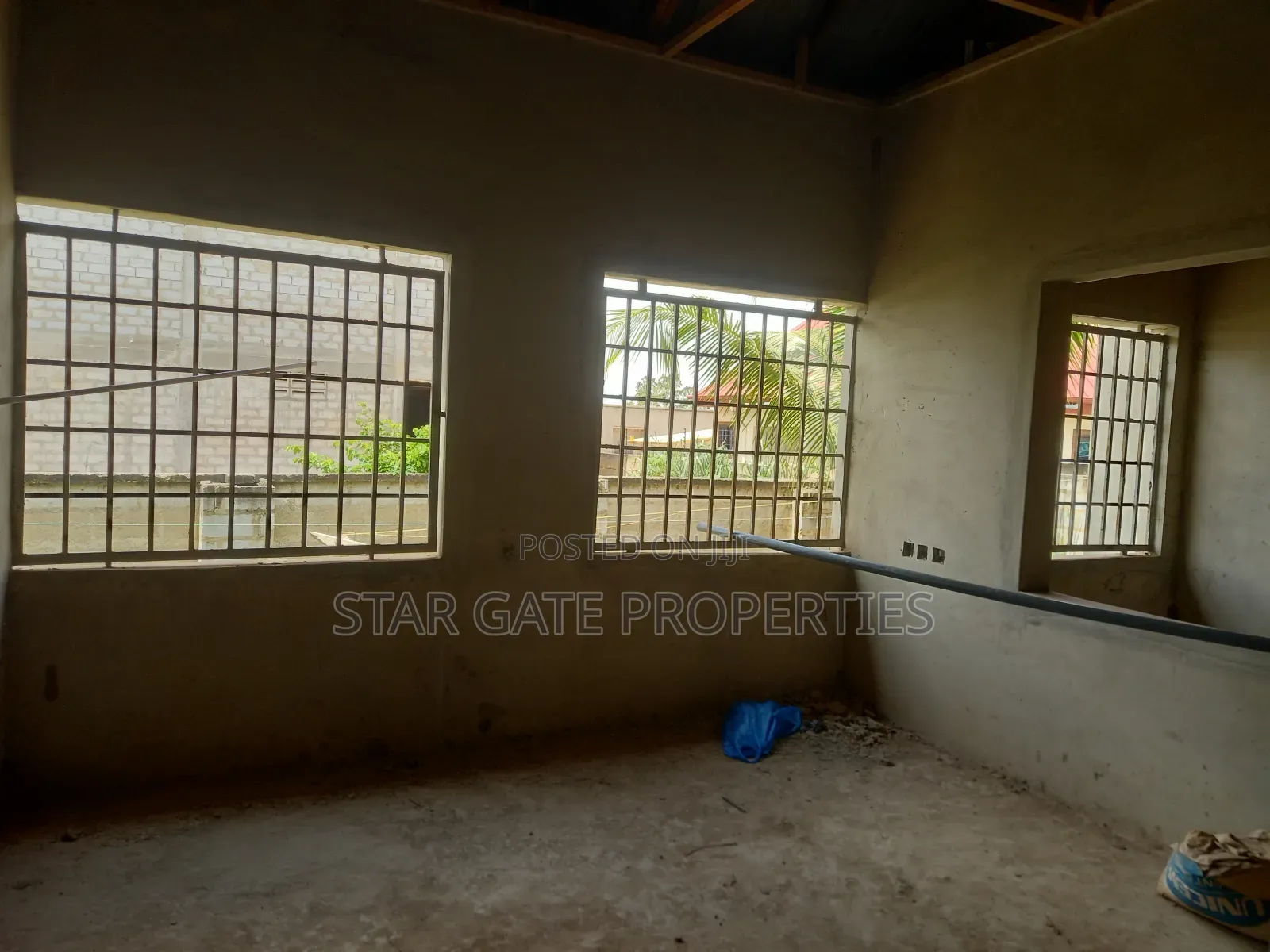 6bdrm House in Konkoli, Kumasi Metropolitan for sale
