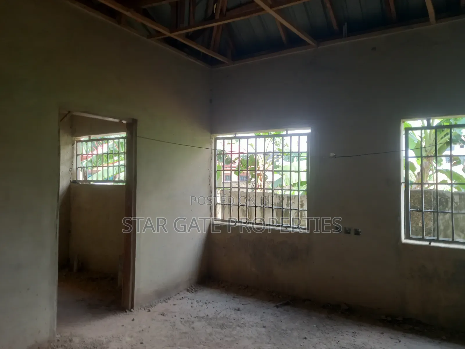 6bdrm House in Konkoli, Kumasi Metropolitan for sale