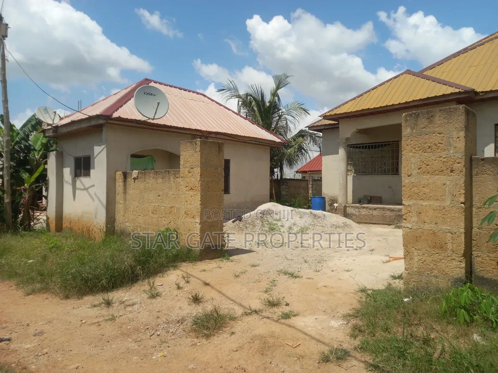 6bdrm House in Konkoli, Kumasi Metropolitan for sale