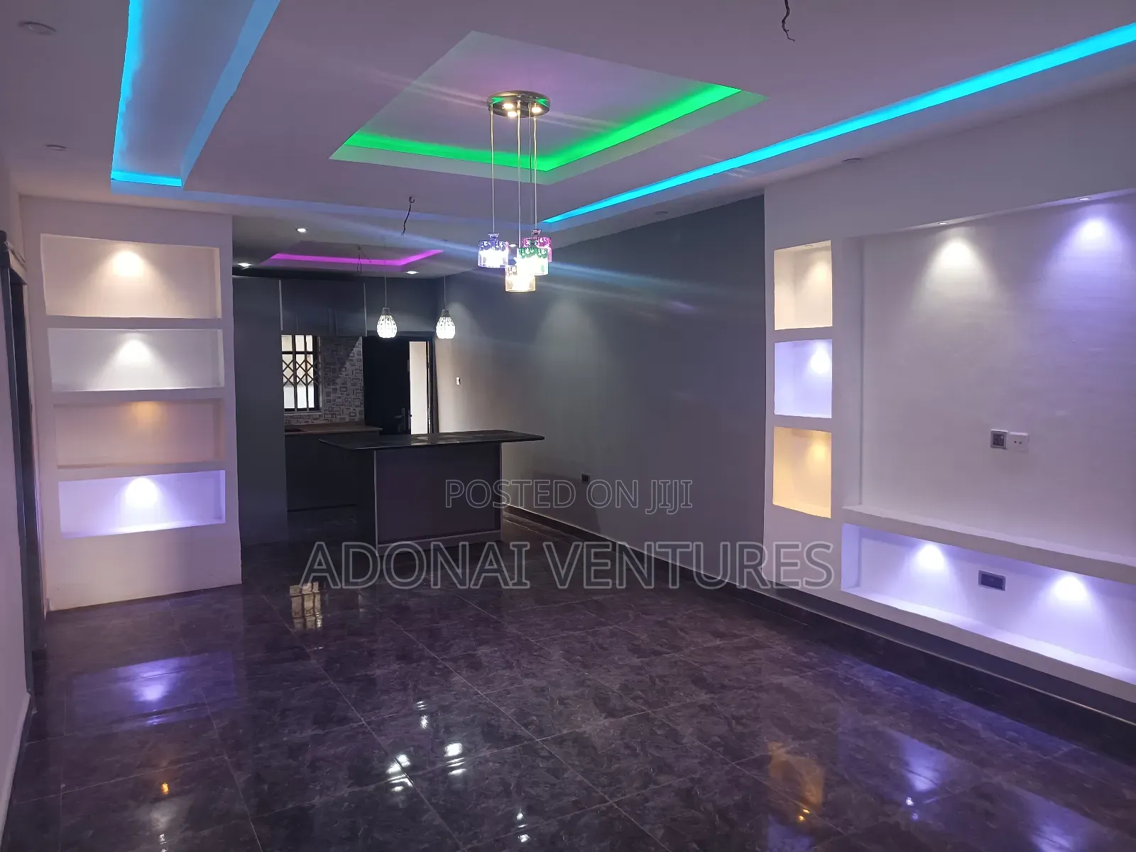 6bdrm House in Santasi Trede, Kumasi Metropolitan for sale