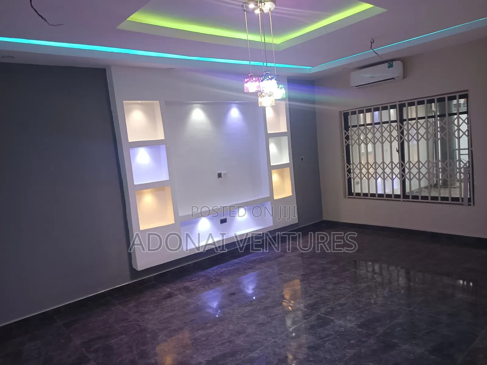 6bdrm House in Santasi Trede, Kumasi Metropolitan for sale