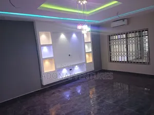 6bdrm House in Santasi Trede, Kumasi Metropolitan for sale