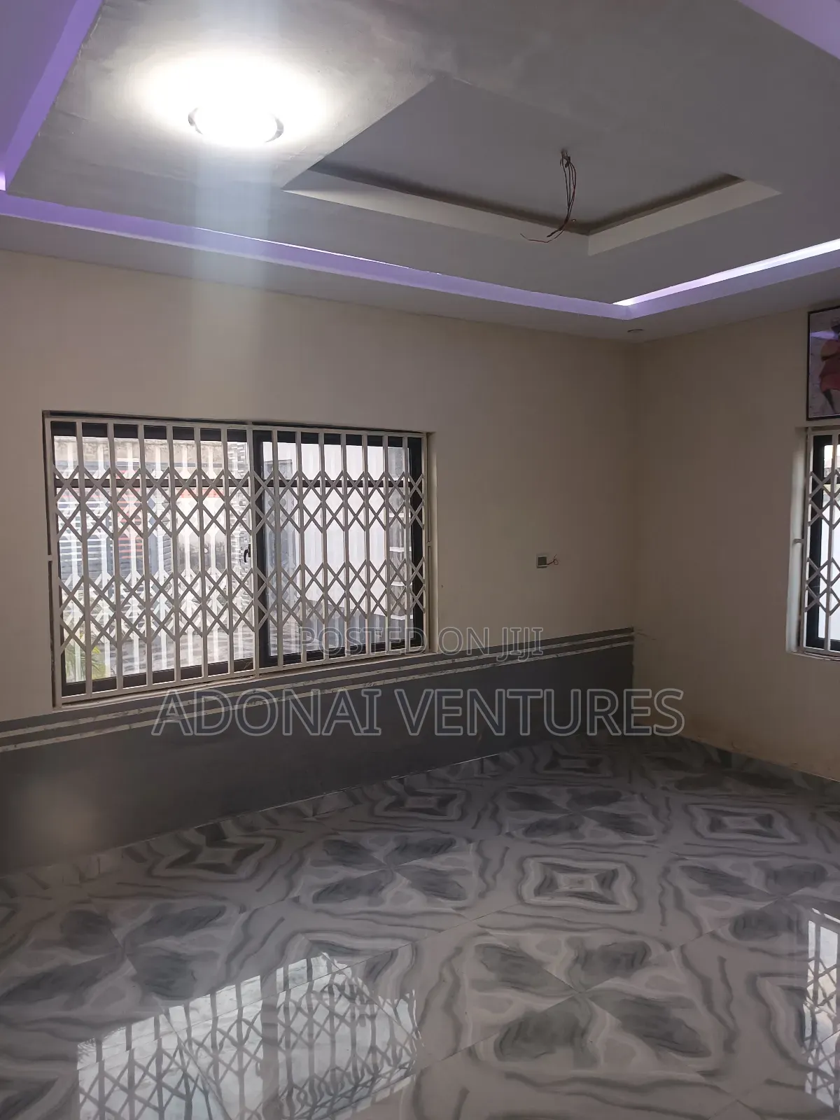 6bdrm House in Santasi Trede, Kumasi Metropolitan for sale