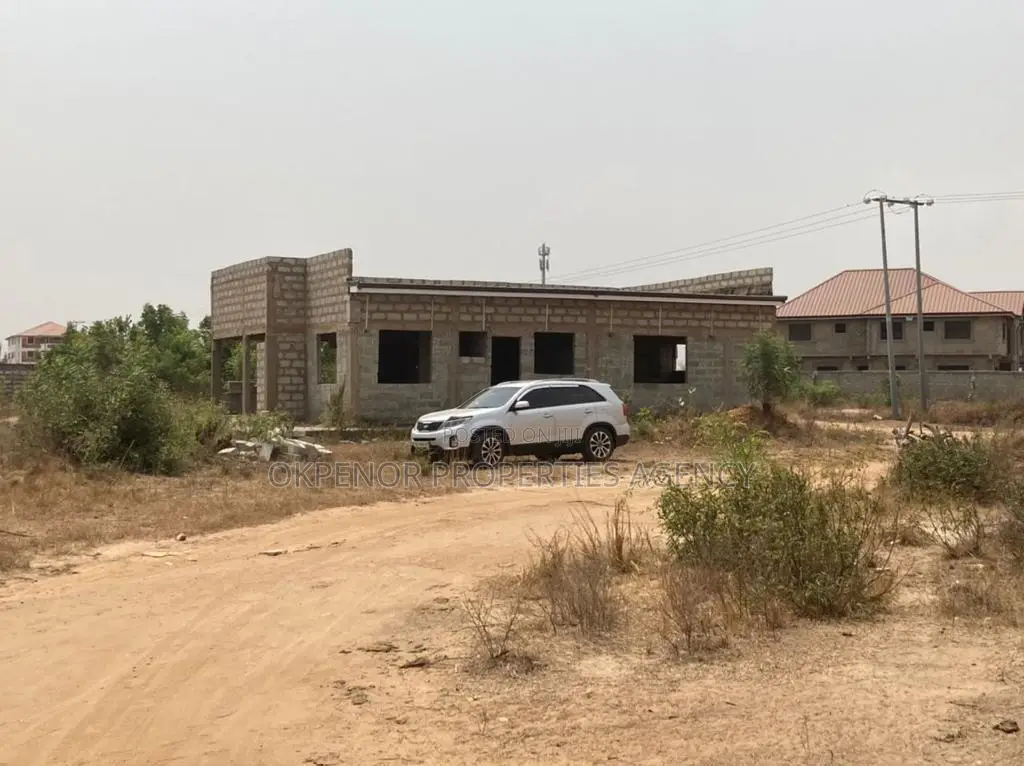 3bdrm House in Dawhenya, Tema Metropolitan for sale