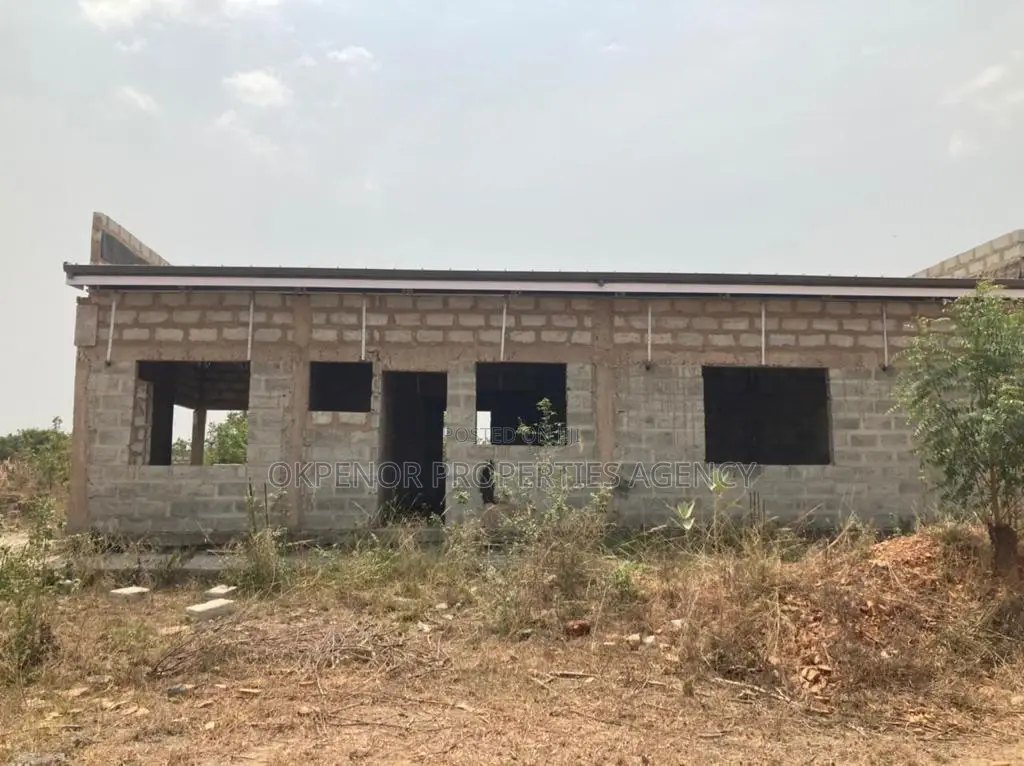 3bdrm House in Dawhenya, Tema Metropolitan for sale