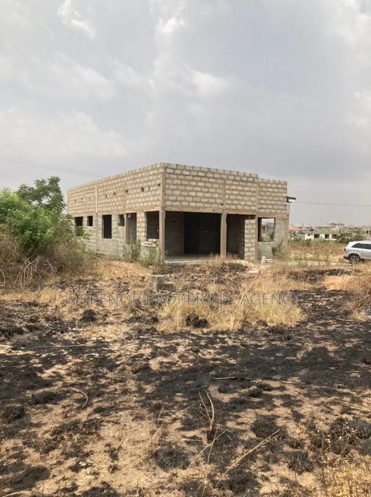 3bdrm House in Dawhenya, Tema Metropolitan for sale