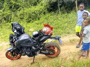 Yamaha FZ 2023 Orange