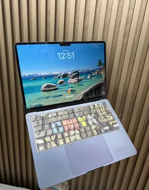 Laptop Apple MacBook Air 2022 M2 8GB Apple M2 SSD 256GB