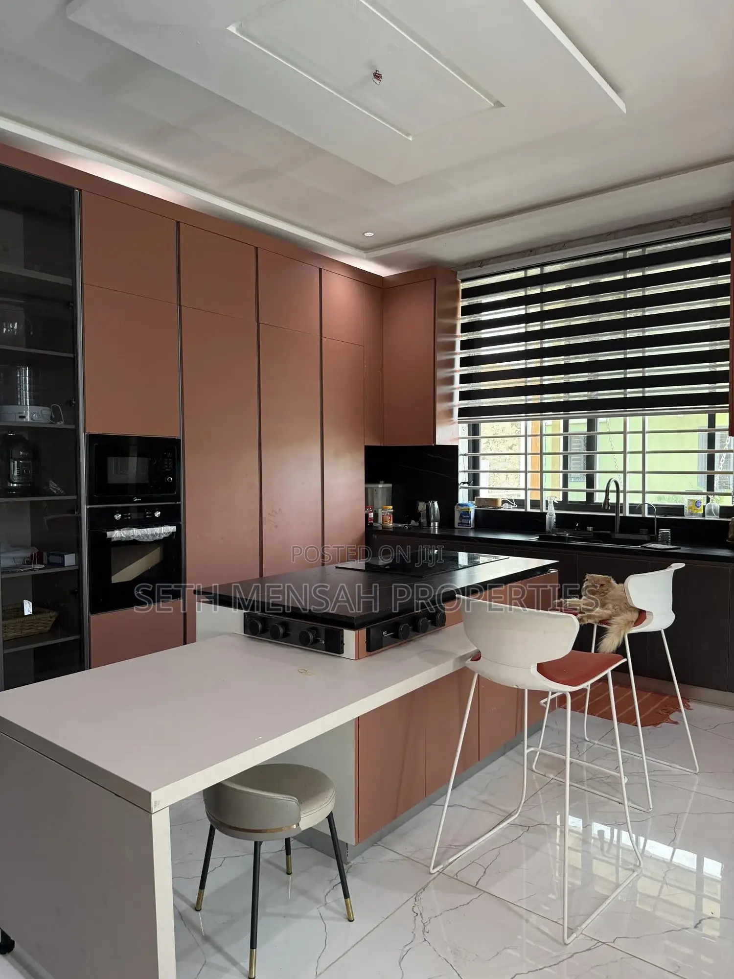 Furnished 7bdrm House in Skm, Medifem Area for sale