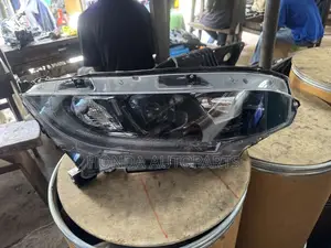 Honda Civic 2019 Headlight Light Right Black.