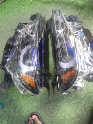 Mazda Cx50 2023 Headlight Pair