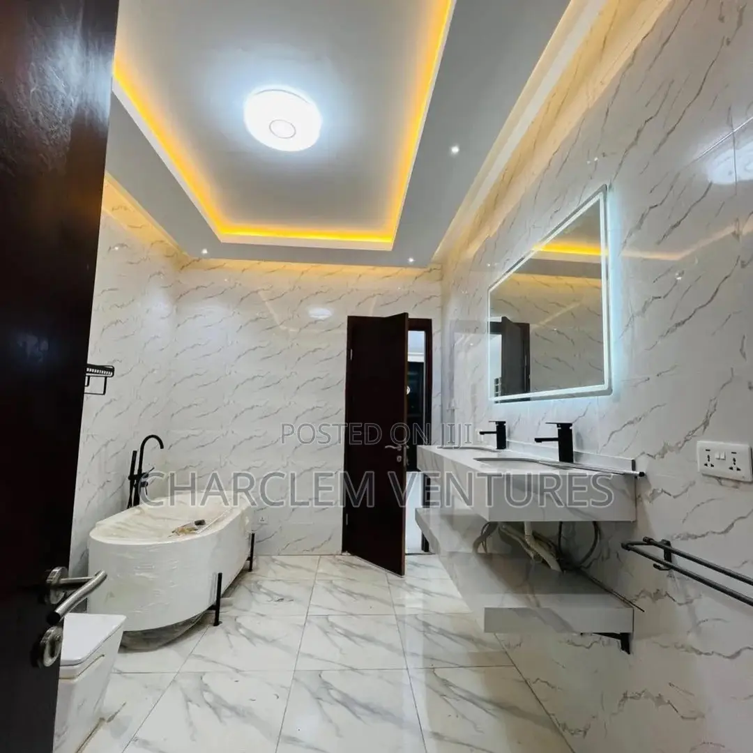5bdrm House in Charclem Ventures, East Legon for sale