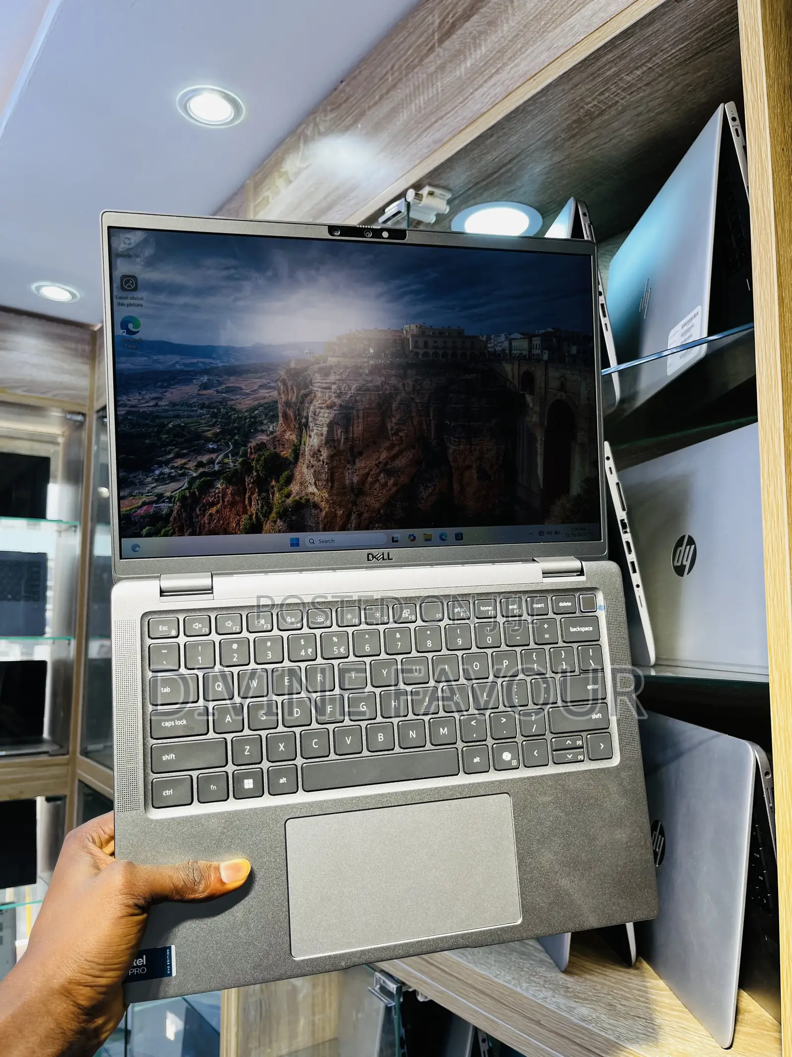 New Laptop Dell Latitude 7450 32GB Intel Core Ultra 5 SSD 512GB