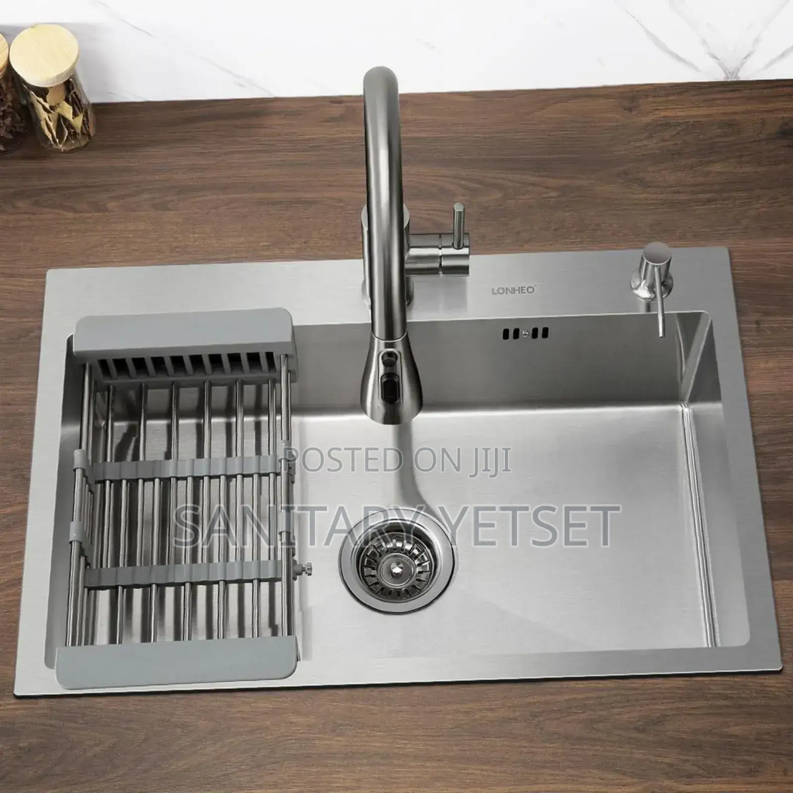 Armless Single Bowl Stainless Sink With Pullout Tap
