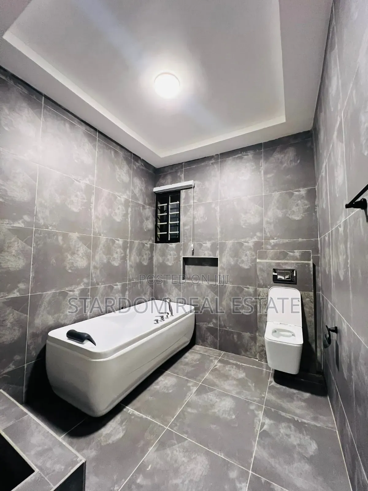 4bdrm Duplex in Abokobi for sale
