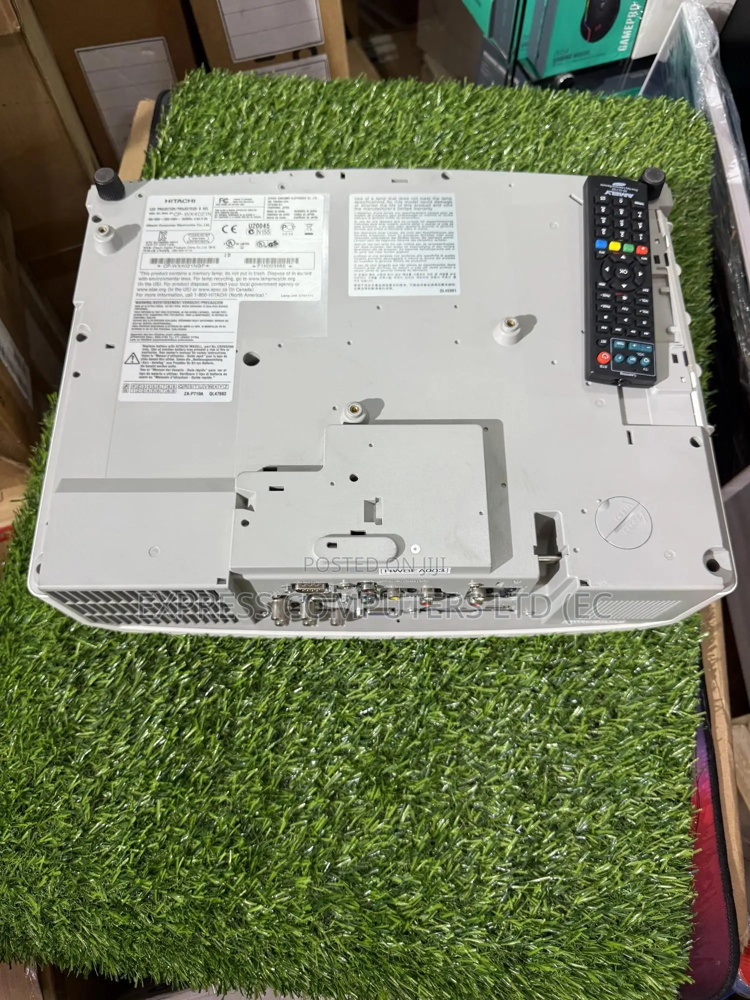 Hitachi 4000 Lumen Original Conference Projector With Remote From Uk