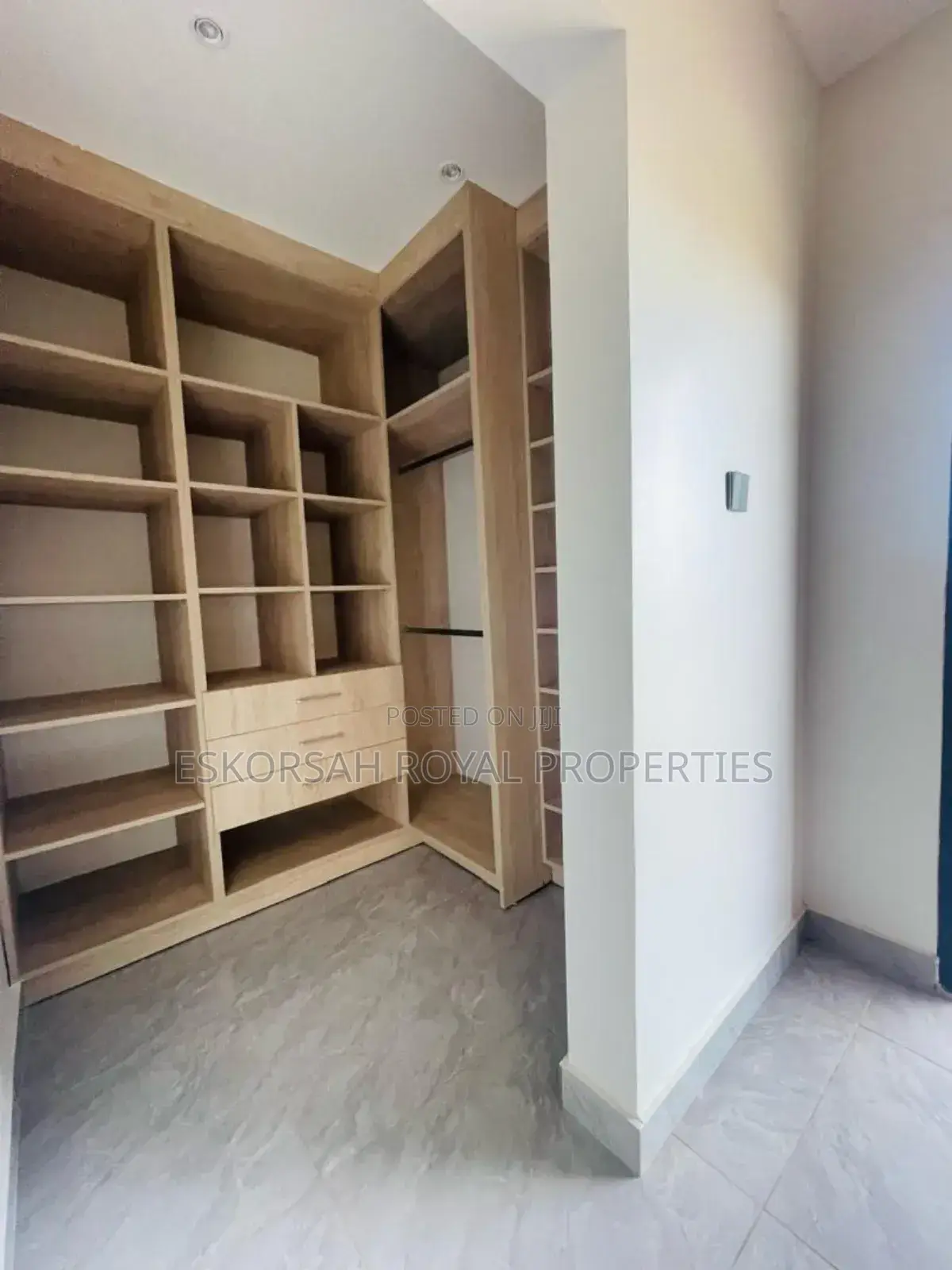 3bdrm House in Oyarifa for sale