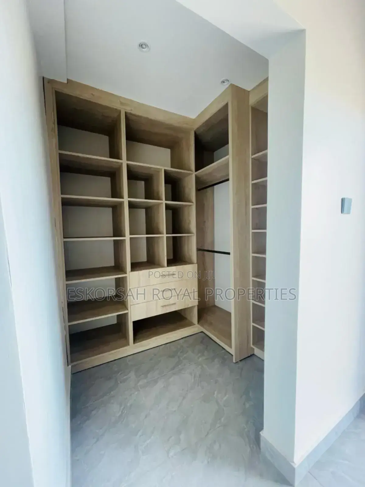 3bdrm House in Oyarifa for sale