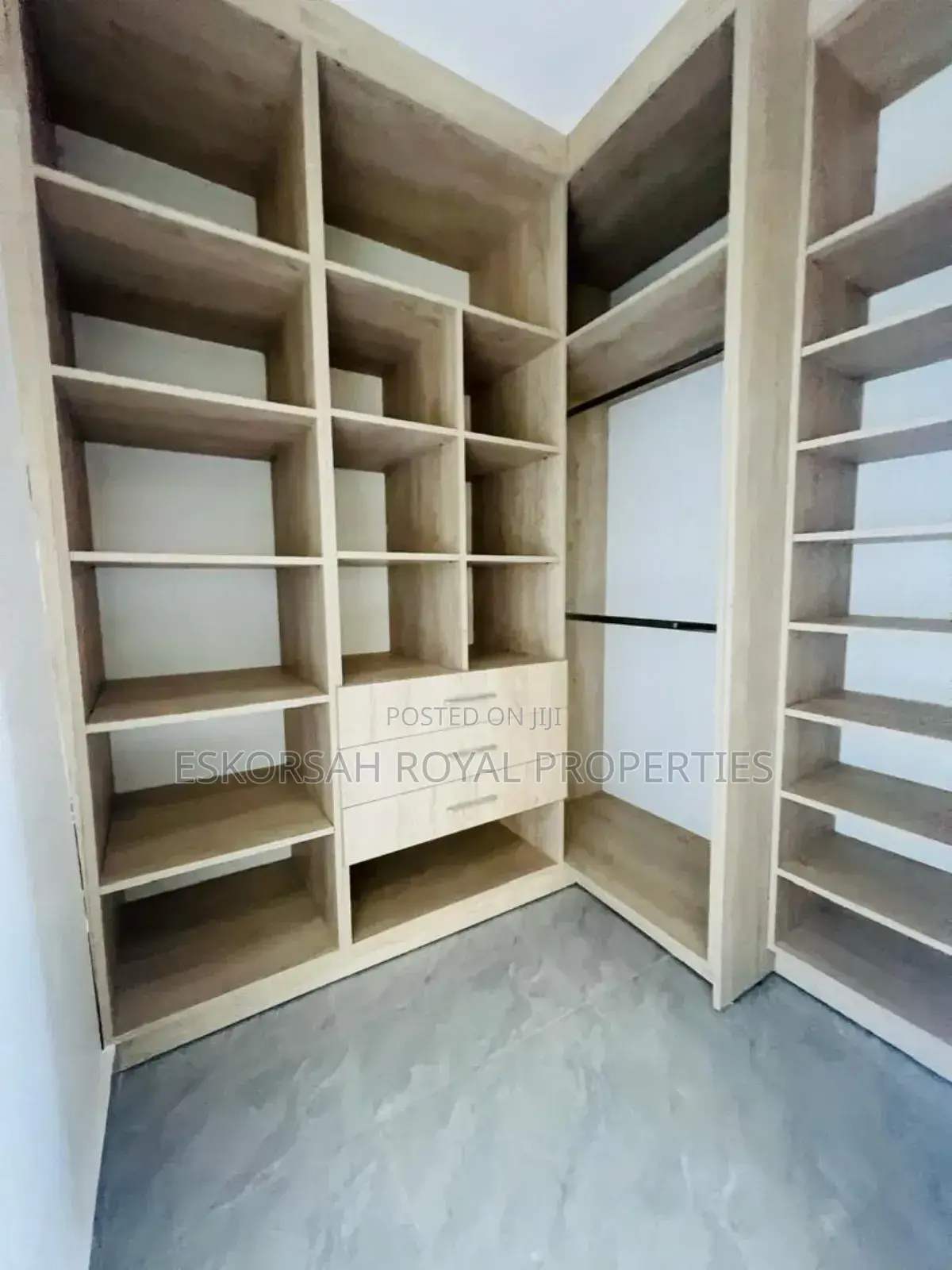 3bdrm House in Oyarifa for sale
