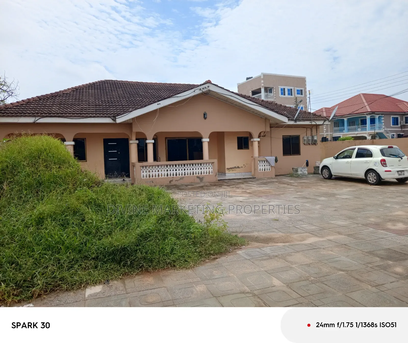 6bdrm House in Sahara, Dansoman for sale