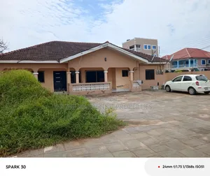 6bdrm House in Sahara, Dansoman for sale
