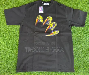 Upgrade Your Look – Men's Round Neck T-shirt At Low Prices At  Tryahu