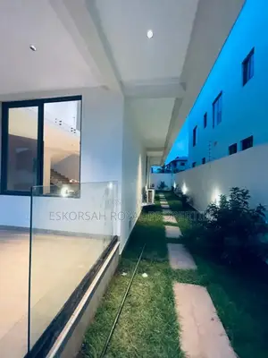 4bdrm House in East Legon, Adjiriganor for sale