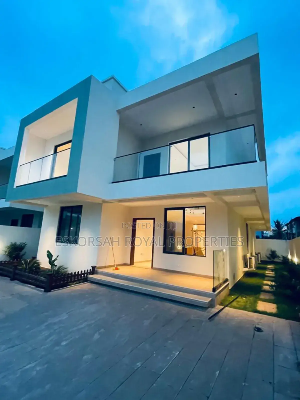 4bdrm House in East Legon, Adjiriganor for sale