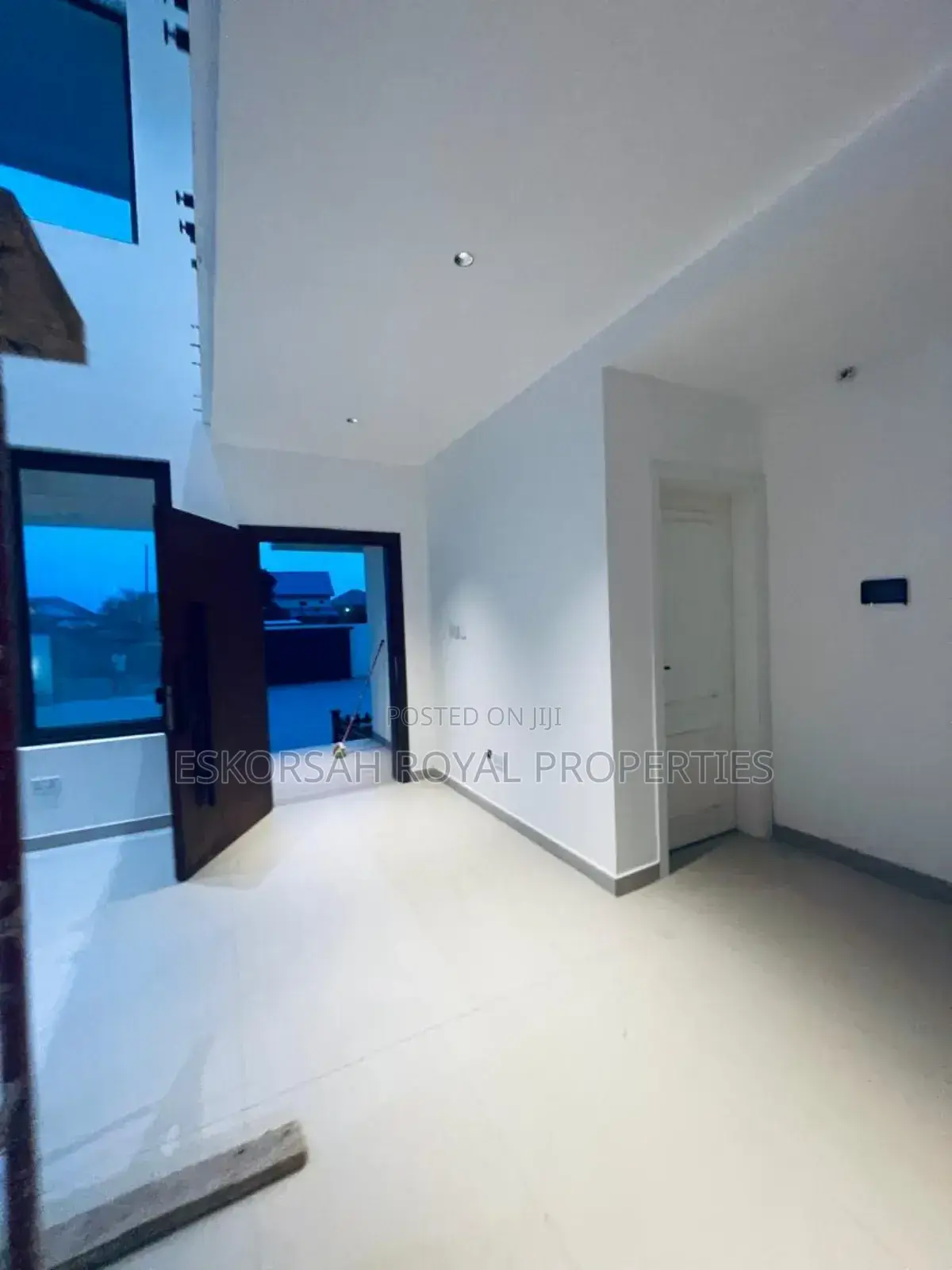 4bdrm House in East Legon, Adjiriganor for sale