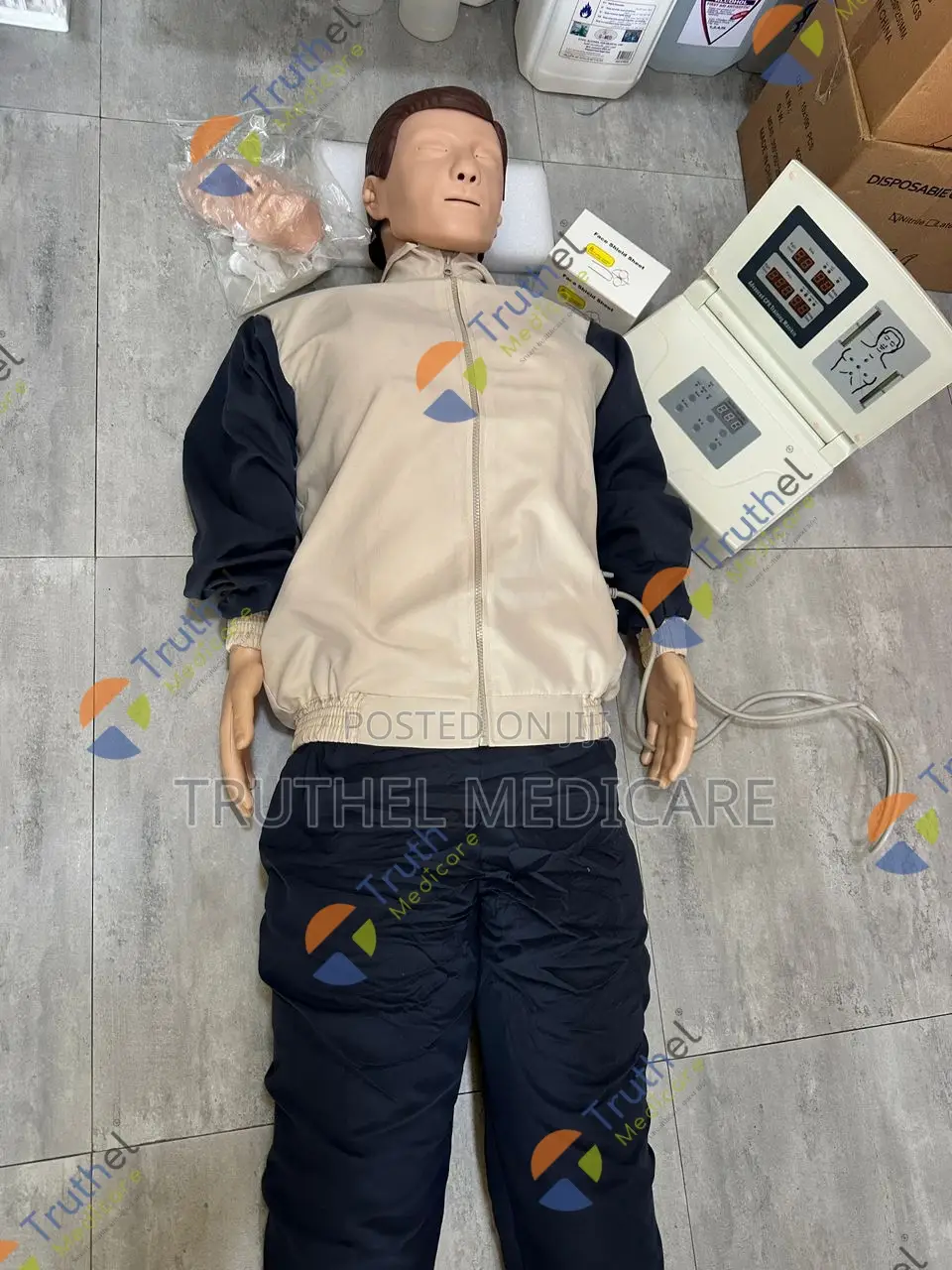 Advanced CPR Training Manikin With Monitor