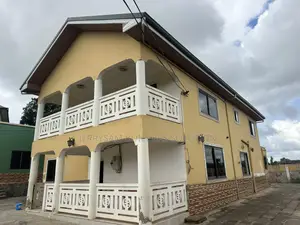 8bdrm Mansion in Apowa Highways, Ahanta West for sale