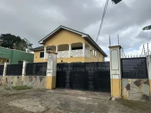 8bdrm Mansion in Apowa Highways, Ahanta West for sale