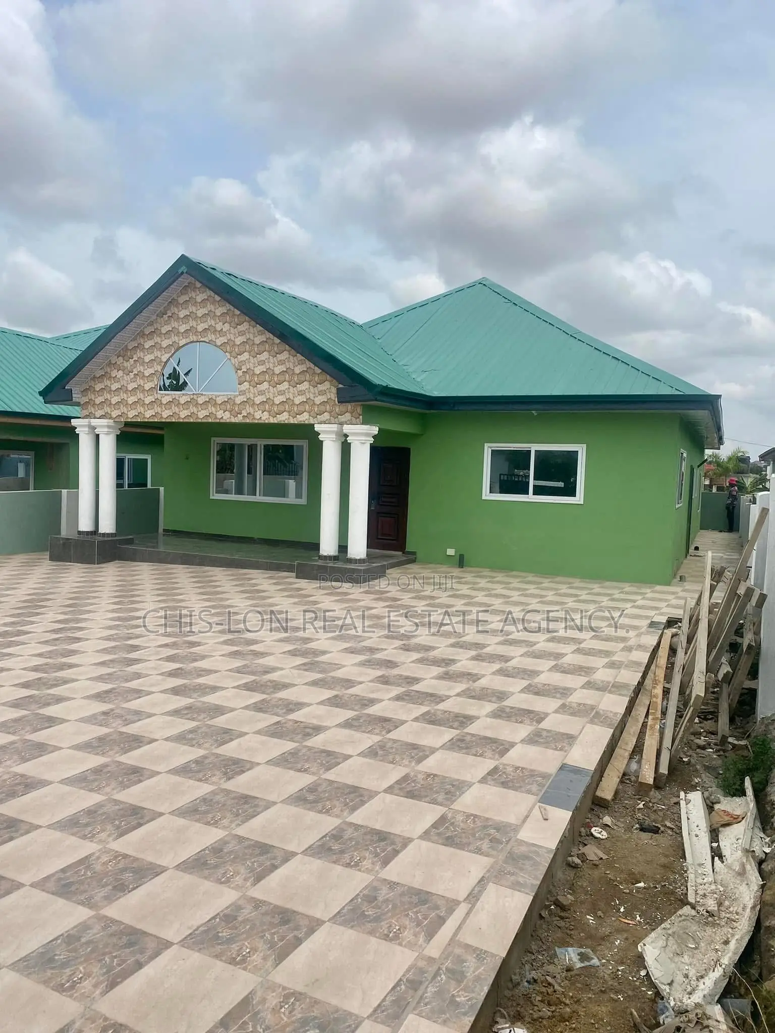 3bdrm House in Kasoa Cp, Bluetop Estate for sale