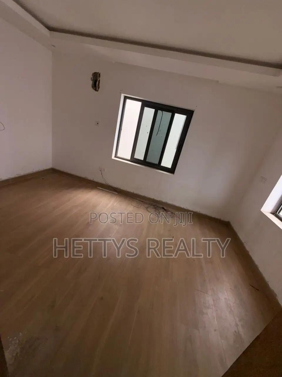 5bdrm House in Adenta for sale