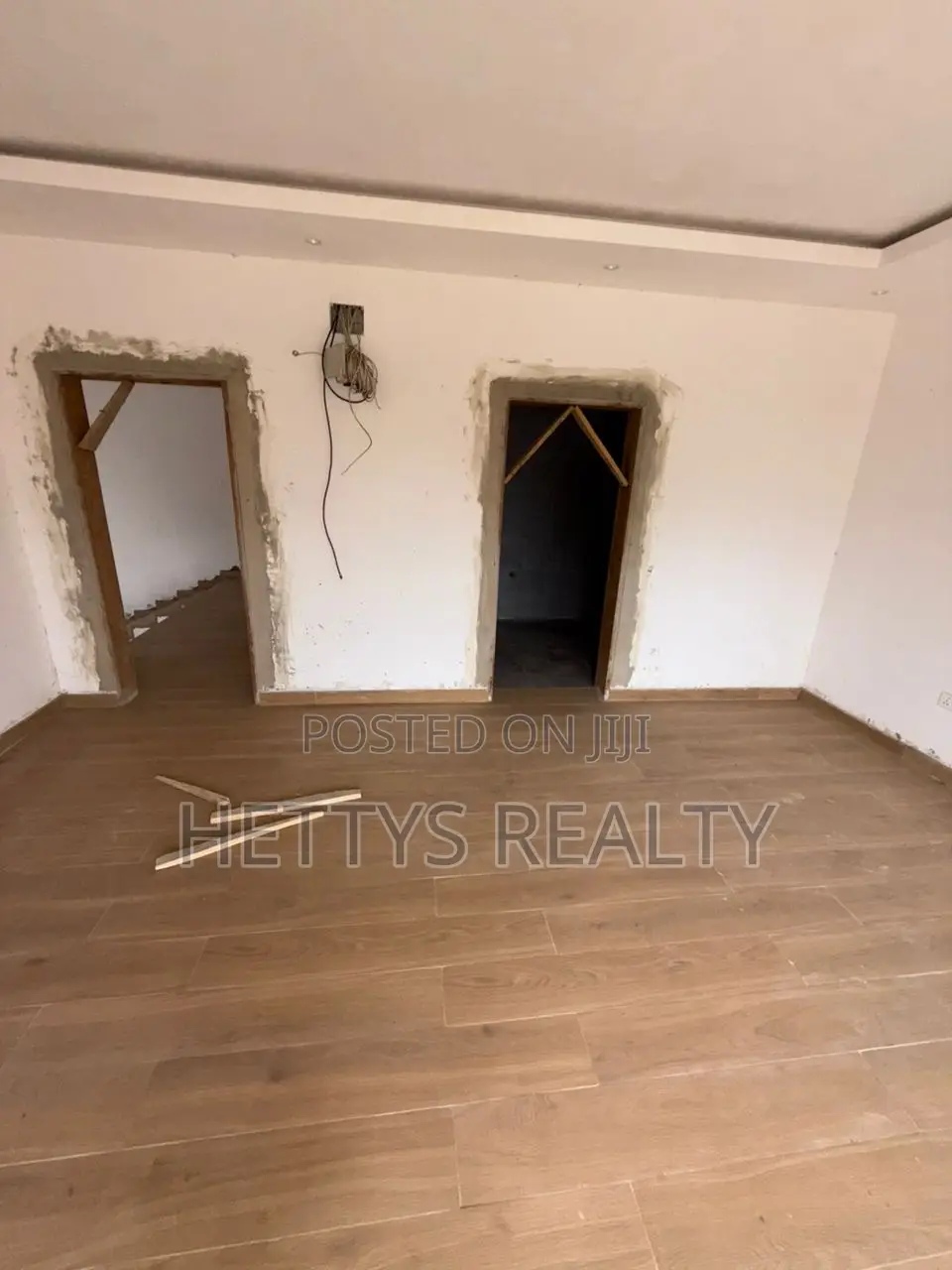 5bdrm House in Adenta for sale