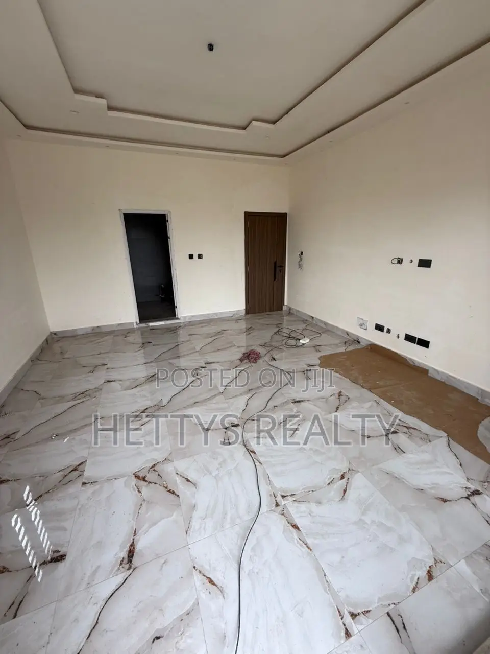 5bdrm House in Adenta for sale