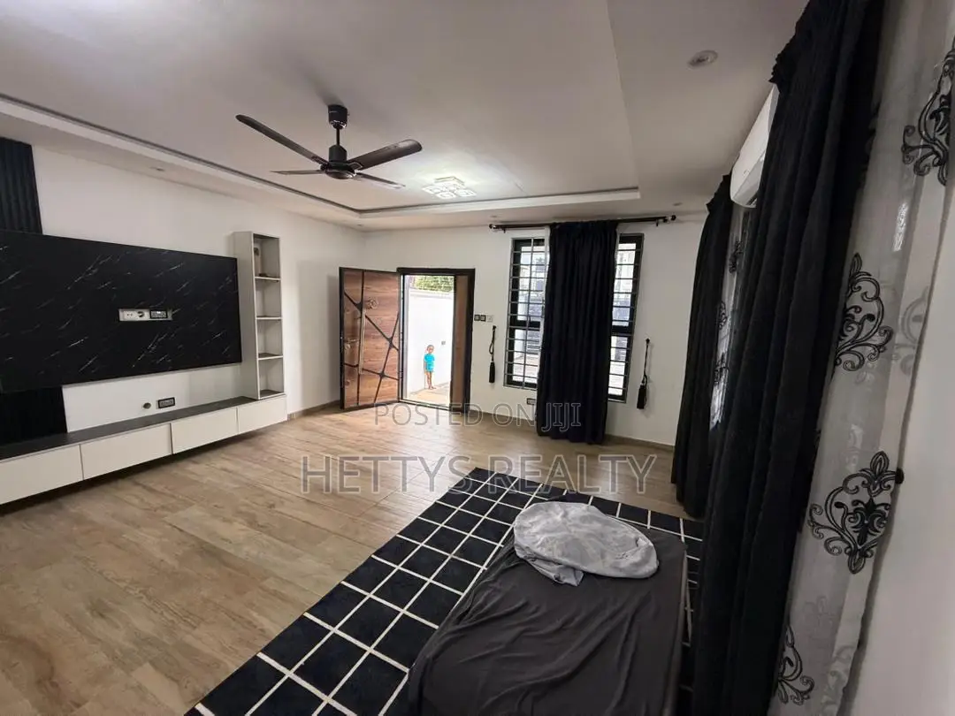 3bdrm House in Ashomang Estate for sale