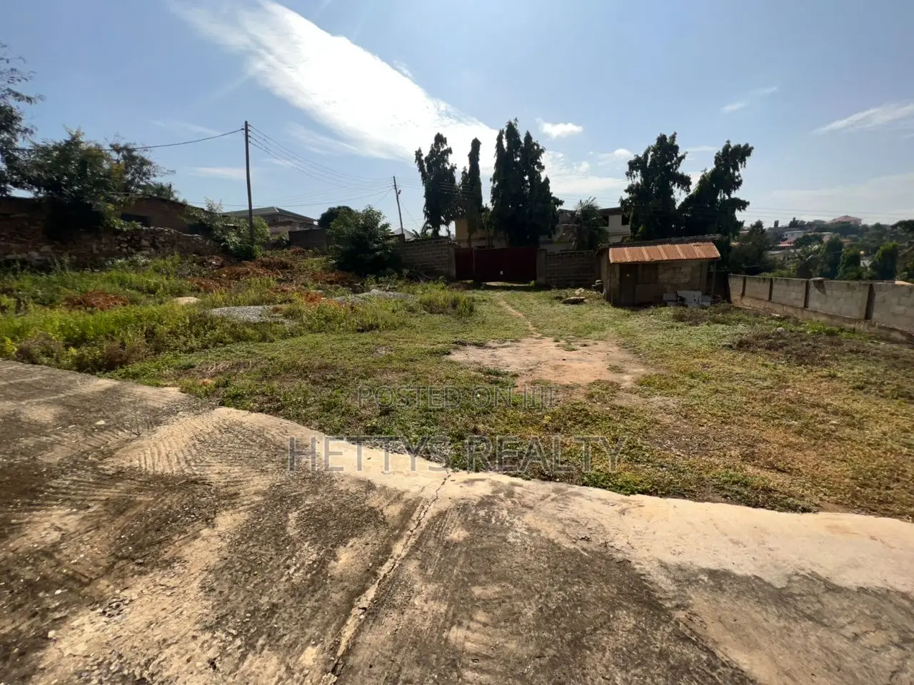 4bdrm House in Awoshie for sale