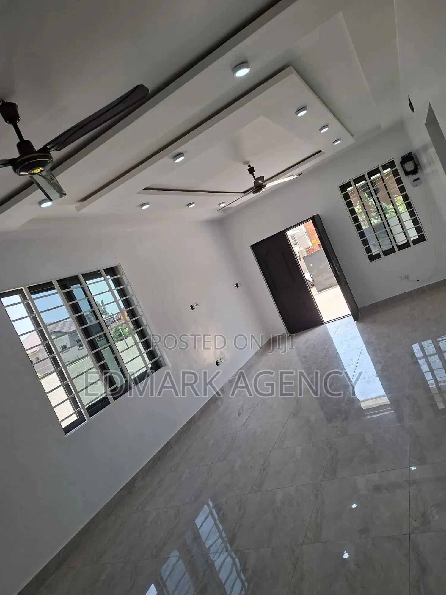 4bdrm House in East Airport, Accra Metropolitan for sale