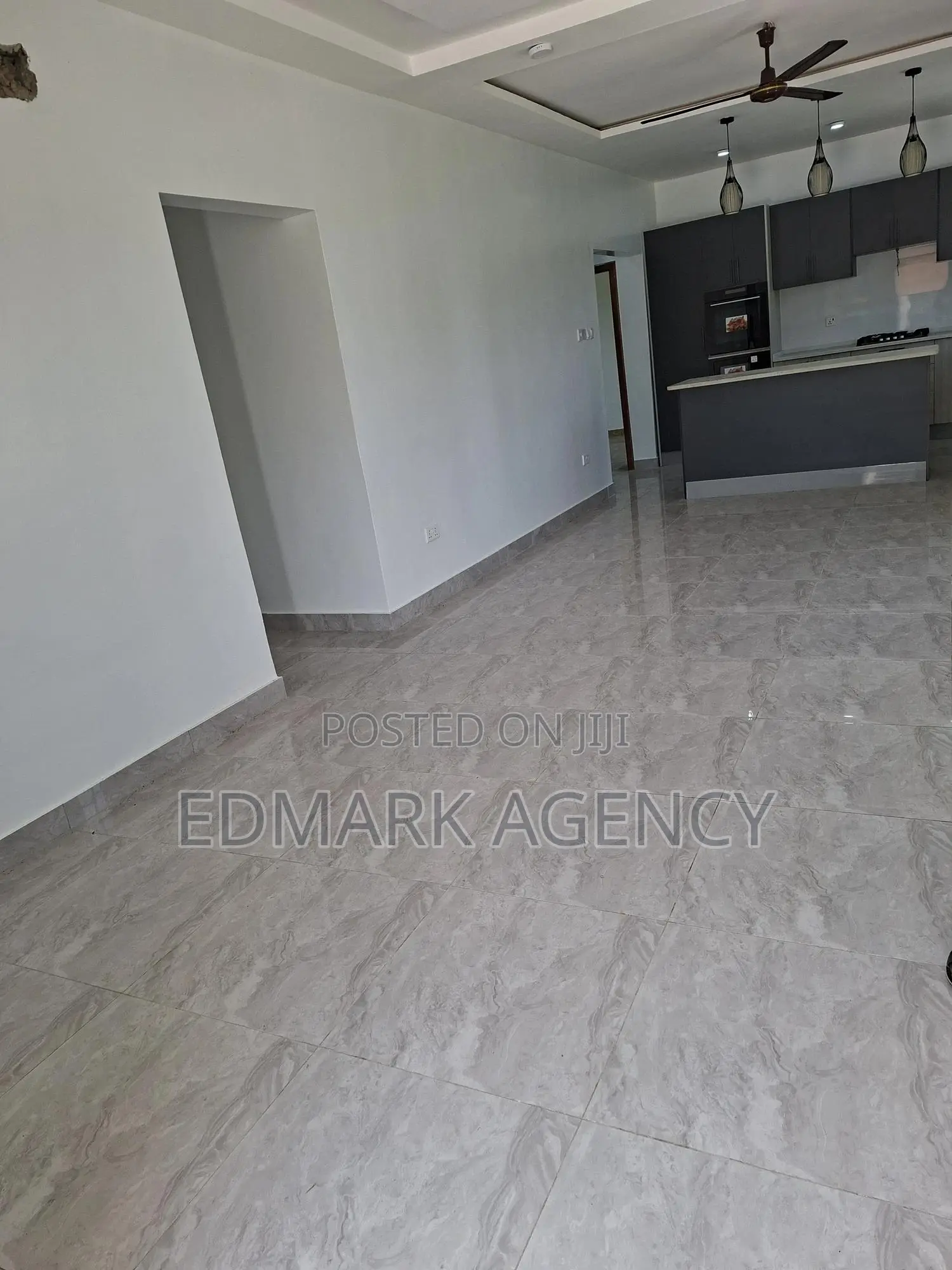 4bdrm House in East Airport, Accra Metropolitan for sale