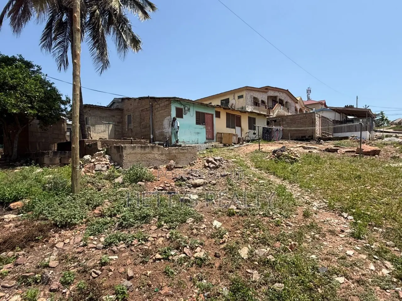 5bdrm House in Gbawe for sale